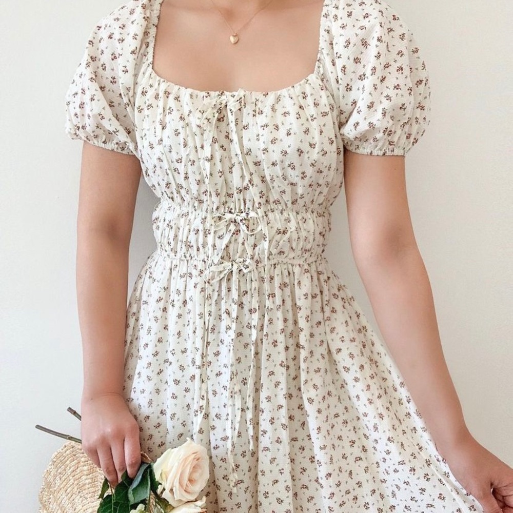 Floral puff sleeve dress